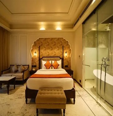 Swaroop Niwas, Hurda